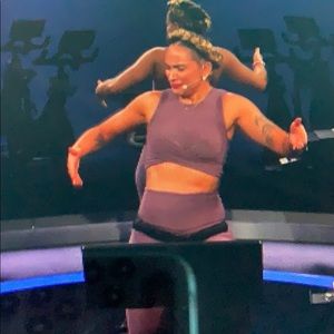 {like} new! Peloton X Beyond Yoga Bralet